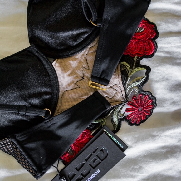 🌹Jaded London/Nasty Gal Rose Garden Swim Top 🌹 - Picture 3 of 6